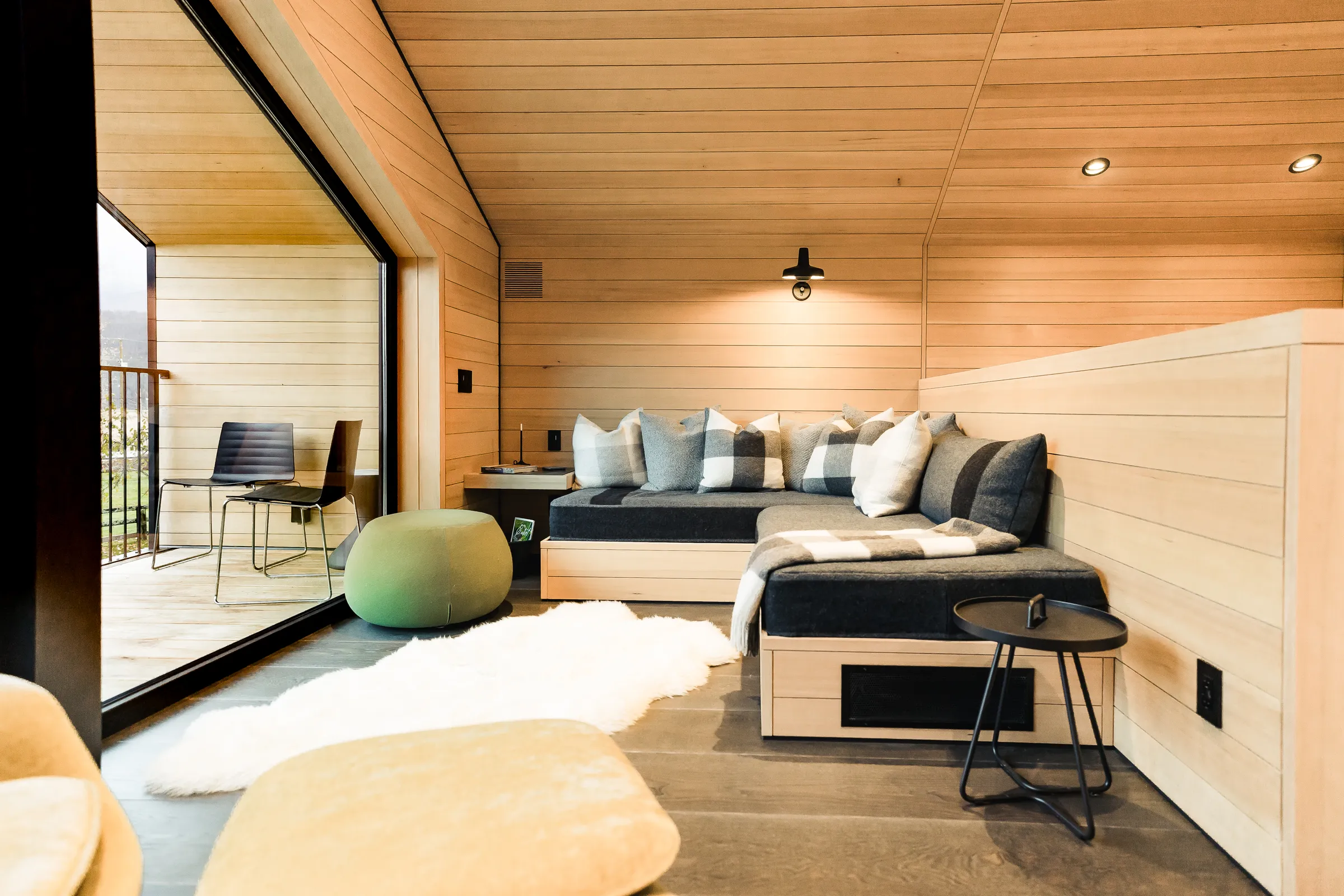 revelstoke-electric-residential-kota-04