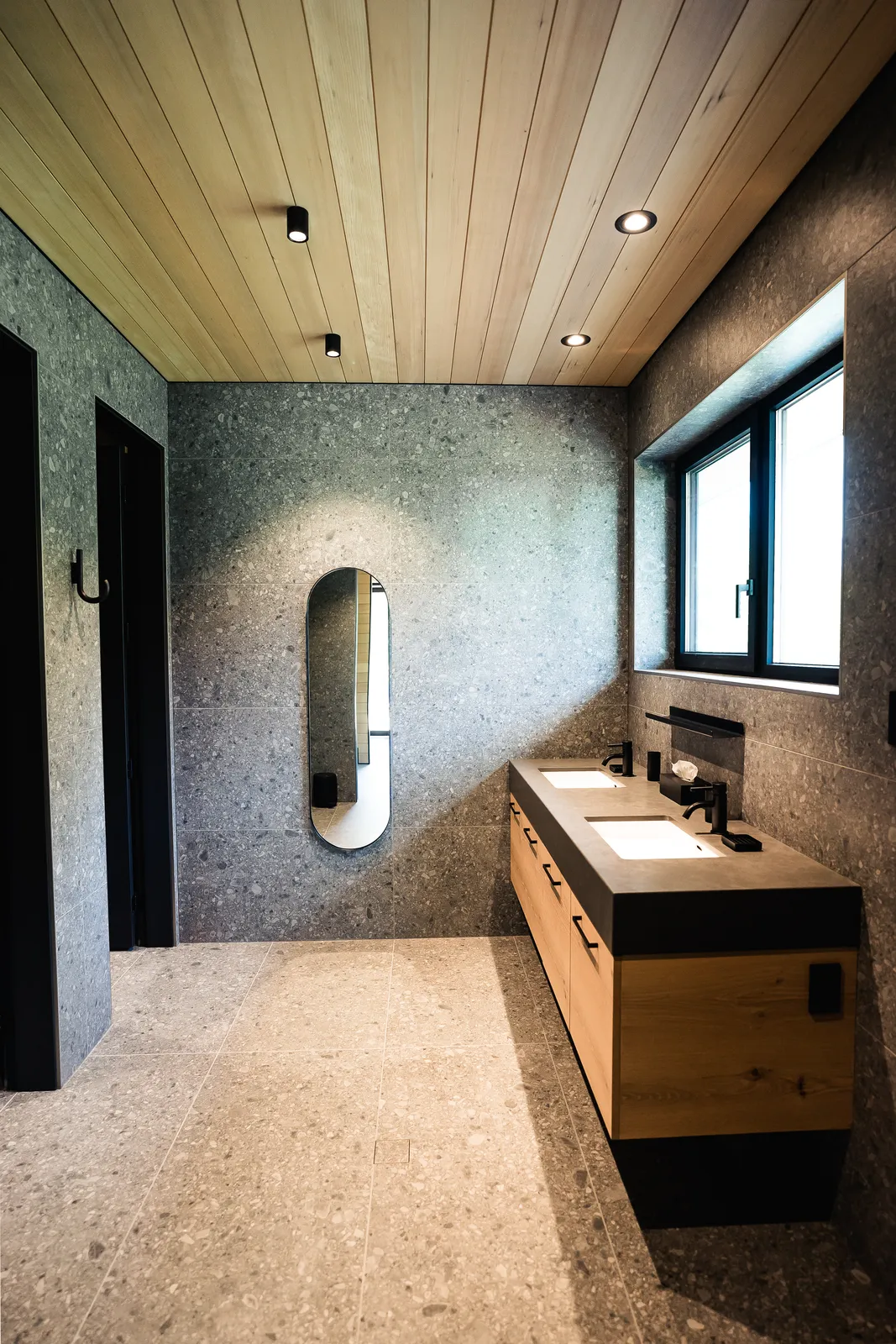 revelstoke-electric-residential-kota-07