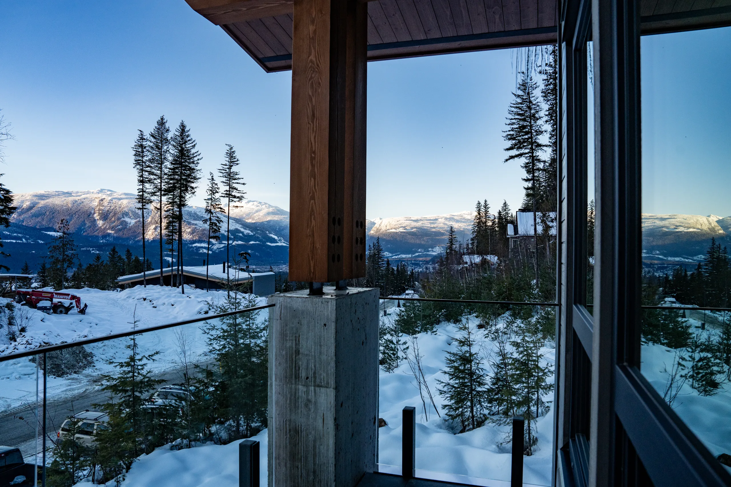 revelstoke-electric-sitka-spruce-kerri-knapp-007